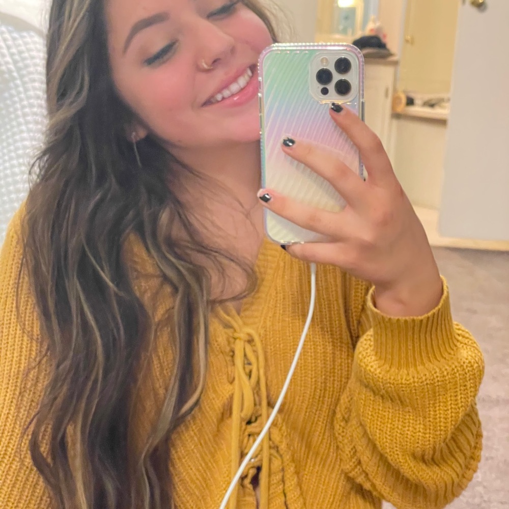 Meet your Posher, Alexus